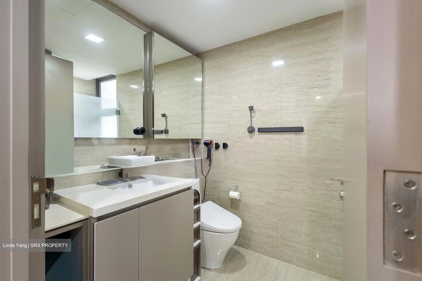 Waterwoods (D19), Condominium #635663281